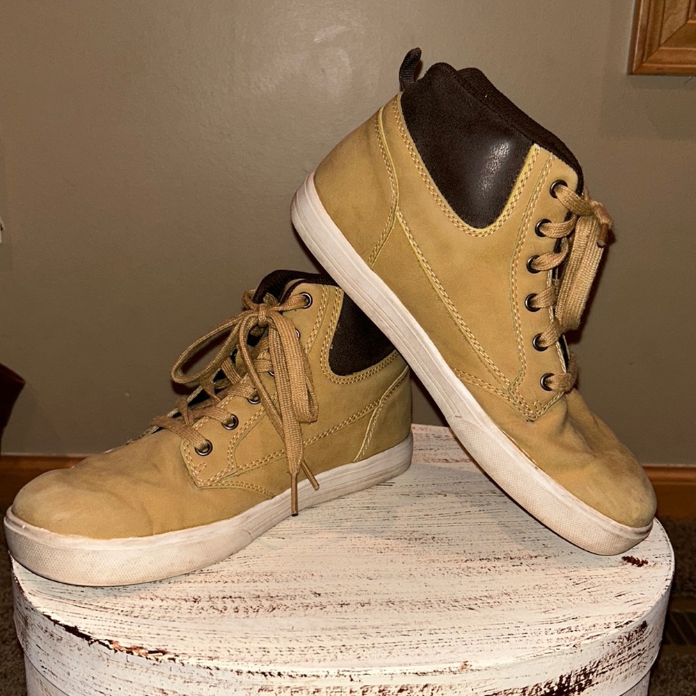 💙 Target men’s tan sneaker
